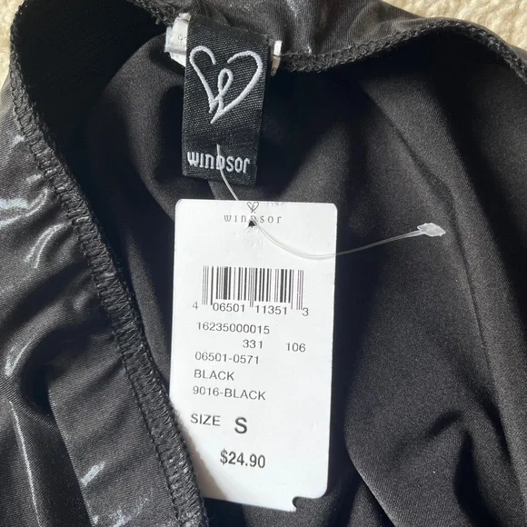 NWT Black Mini Skirt - Picture 4 of 4